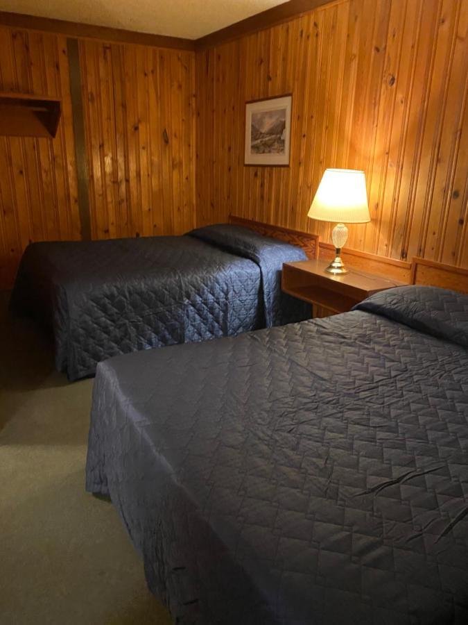Glacier View Inn Haines Junction Exterior photo